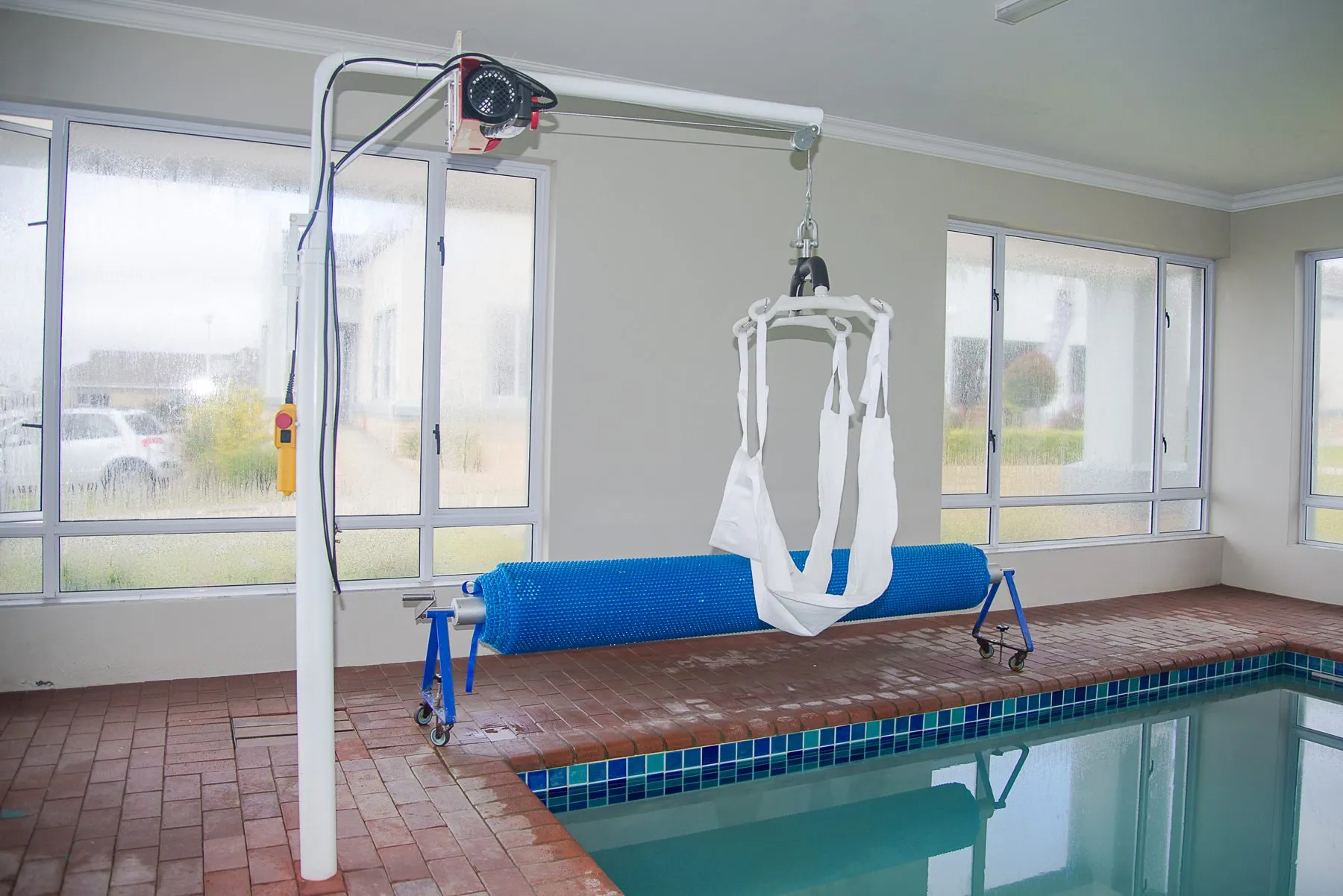 Accessible pool entry